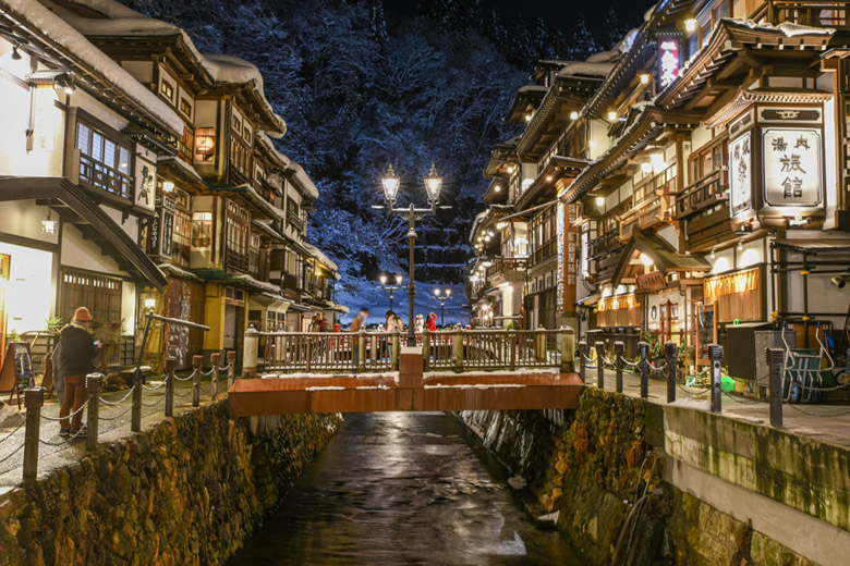 銀山温泉