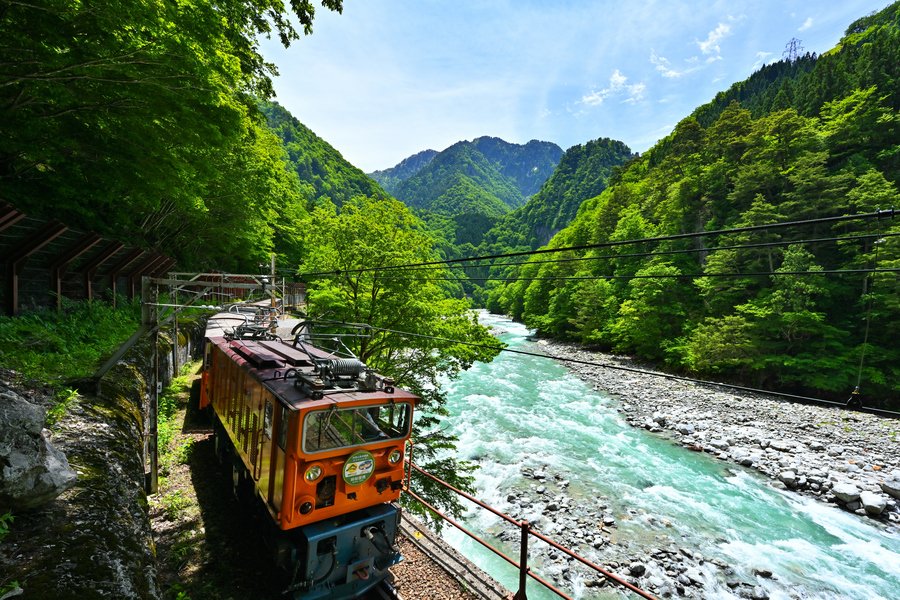 黒部峡谷鉄道